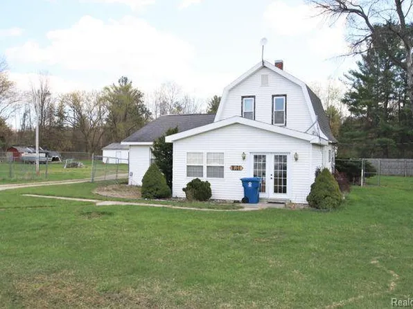 5106 Dundas Rd, Beaverton, MI 48612