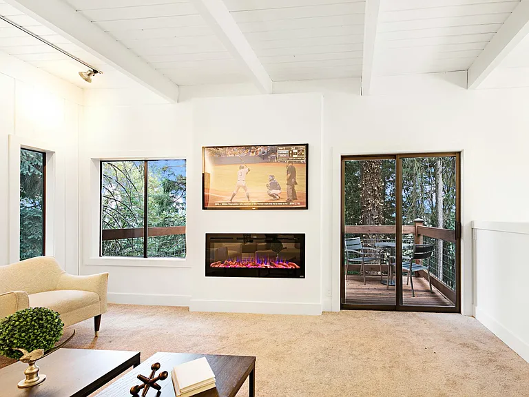 9014 Redmond Woodinville Rd NE — Photo 4
