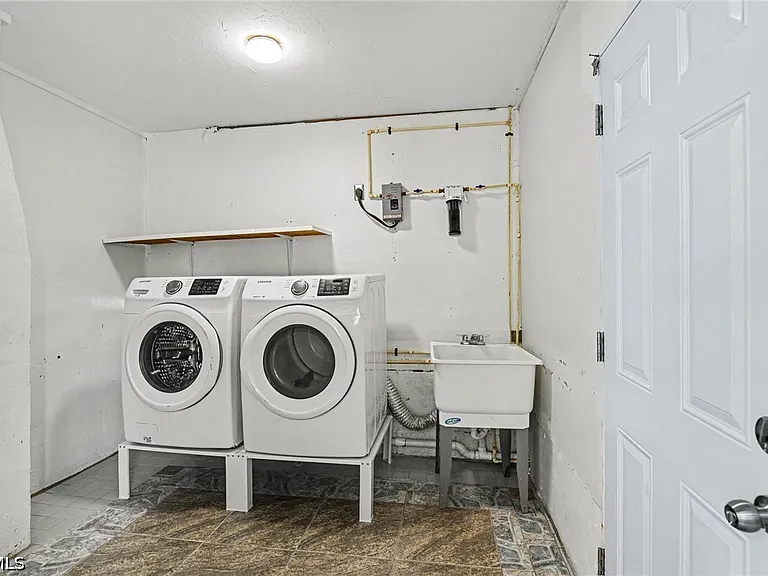 20 Estate Dr — Photo 14