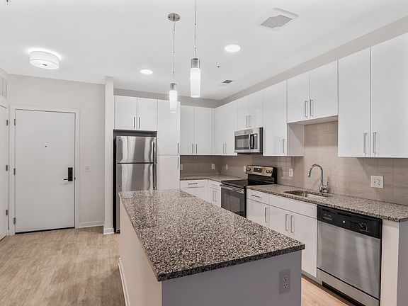 4th image of 16011 Redland Rd #2e93bcba8