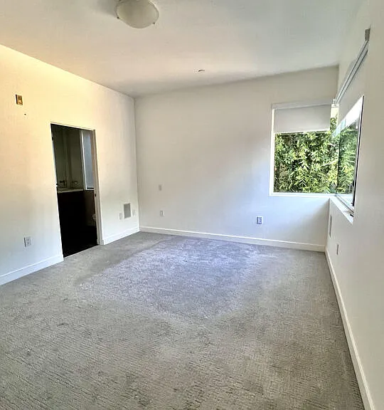 1200 N Sweetzer Ave #8 — Photo 14