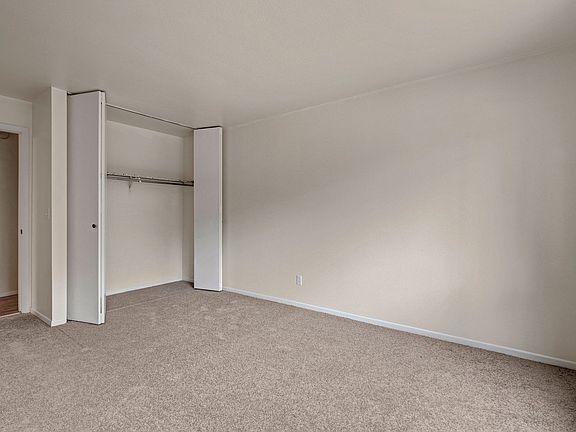 Hyde Park bedroom