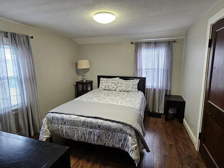 5320 Northrup Ave — Photo 8