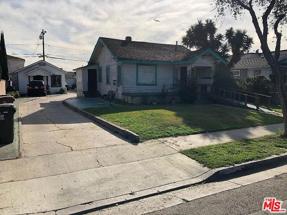 2nd image of 1240 W 89th St