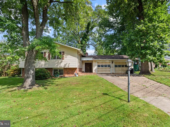 5800 Sir Galahad Rd, Glenn Dale, MD 20769