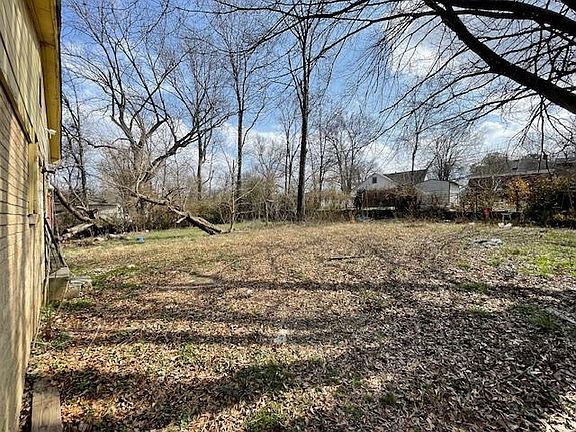 4th image of 1461 E Waldorf Ave
