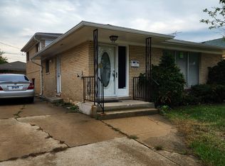 33 Mason St, Calumet City, IL 60409
