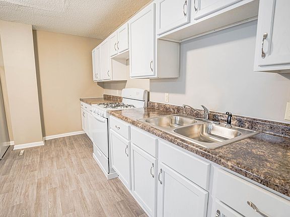 3rd image of 434 Lafond Ave APT 15