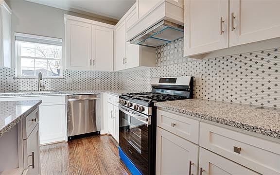 4th image of 1602 Patton Dr