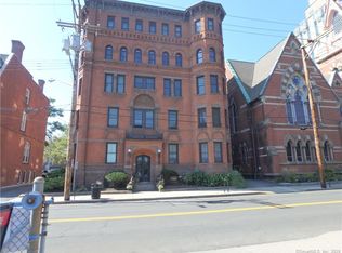 284 Orange St #204, New Haven, CT 06510