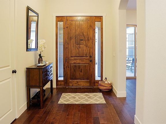 4th image of 1471 Potrero Way