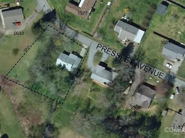 36 Pressley Ave, Brevard, NC 28712