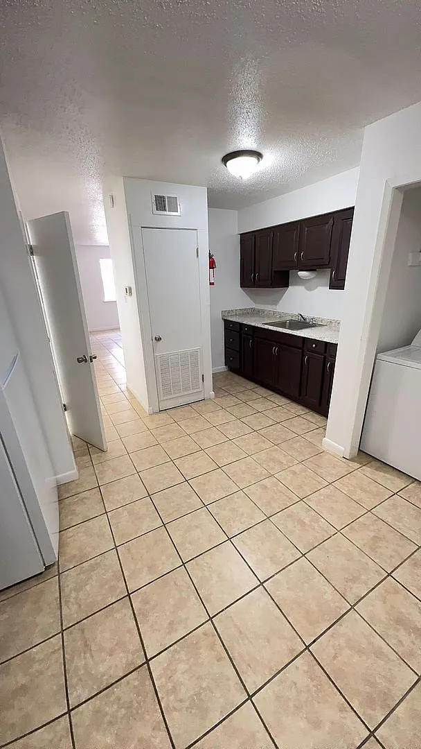 1021 Talbot Avenue — Photo 3