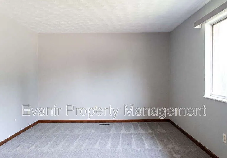 3160 Honeysuckle Dr — Photo 10