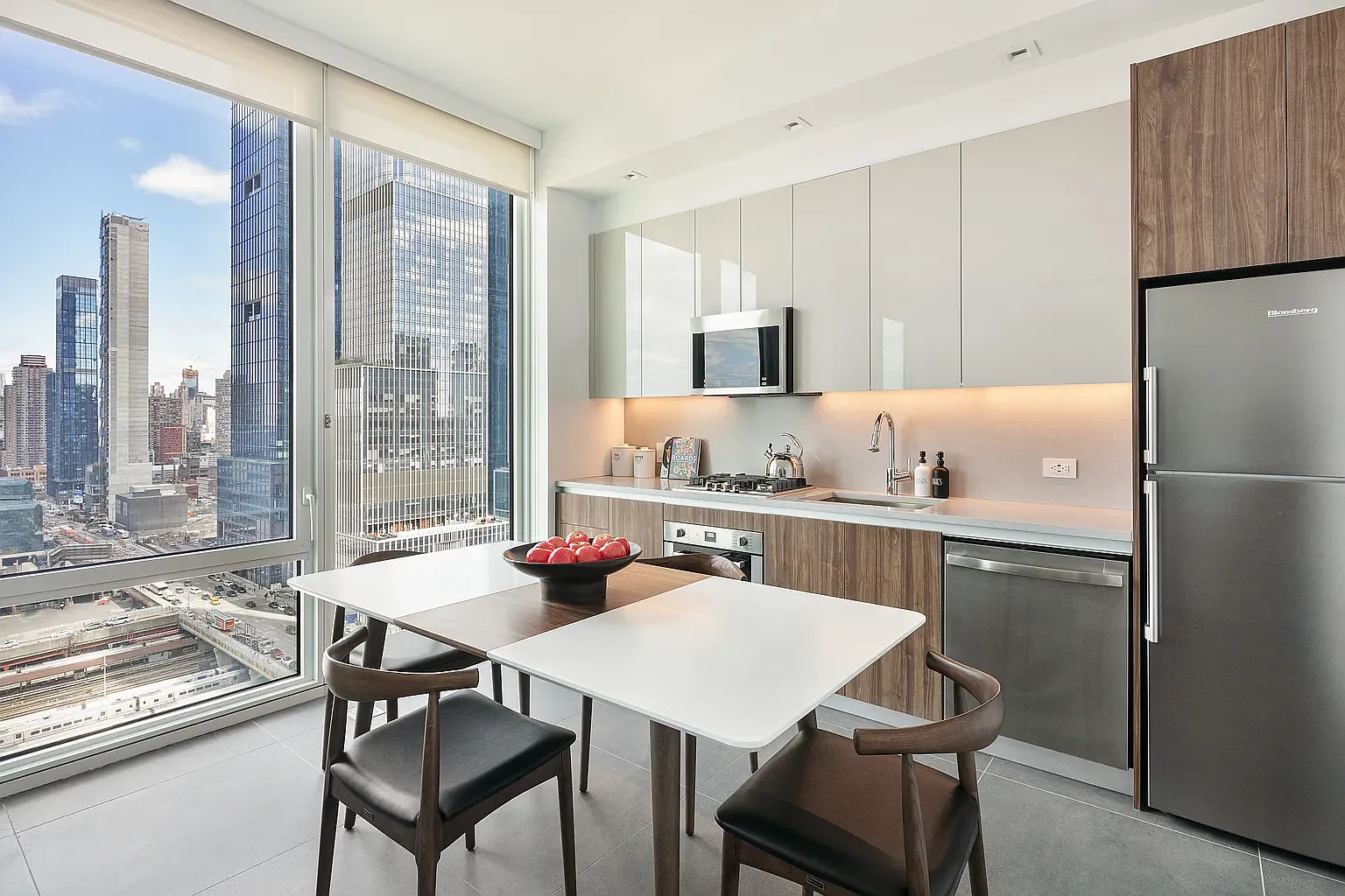 606 West 30th Street — Photo 3