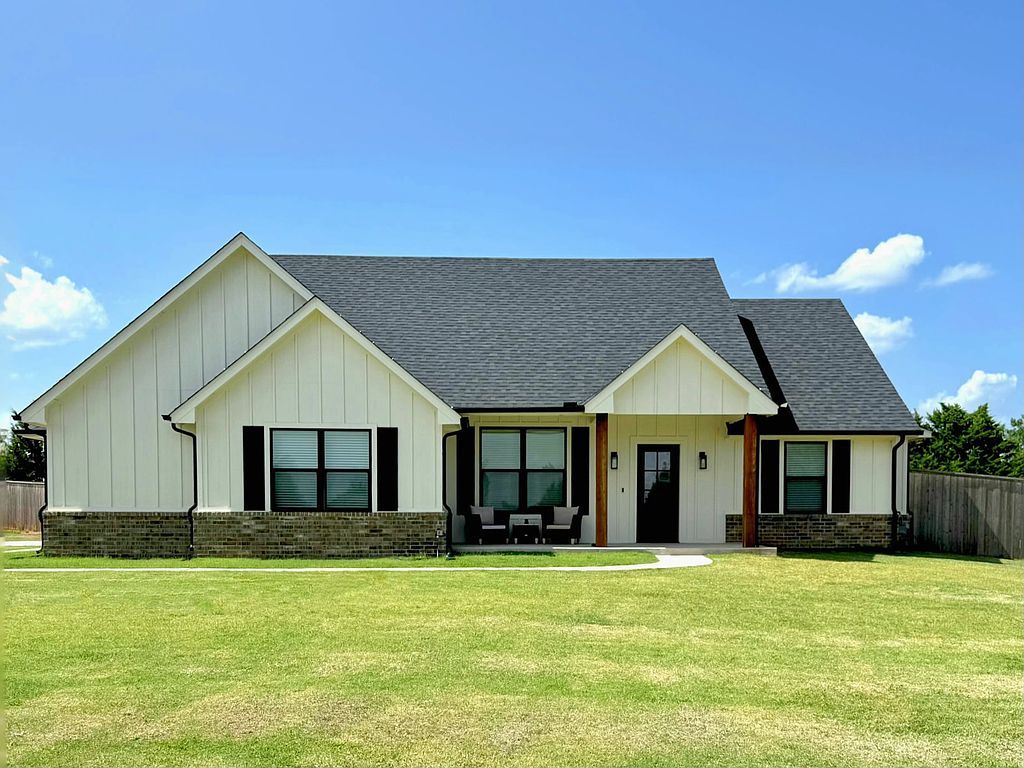307 Teri Ln - Property Image