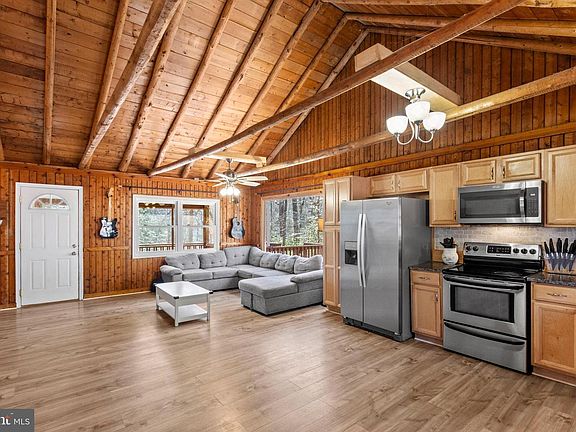 3rd image of 12646 High Sierra Rd