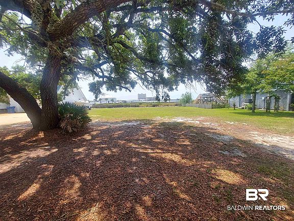 3rd image of 17160 Lagoon Winds Dr