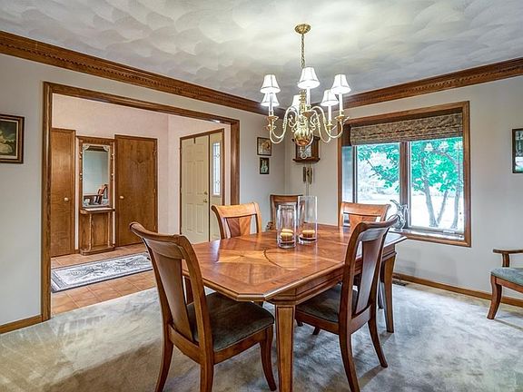2nd image of 3844 Westwind Dr