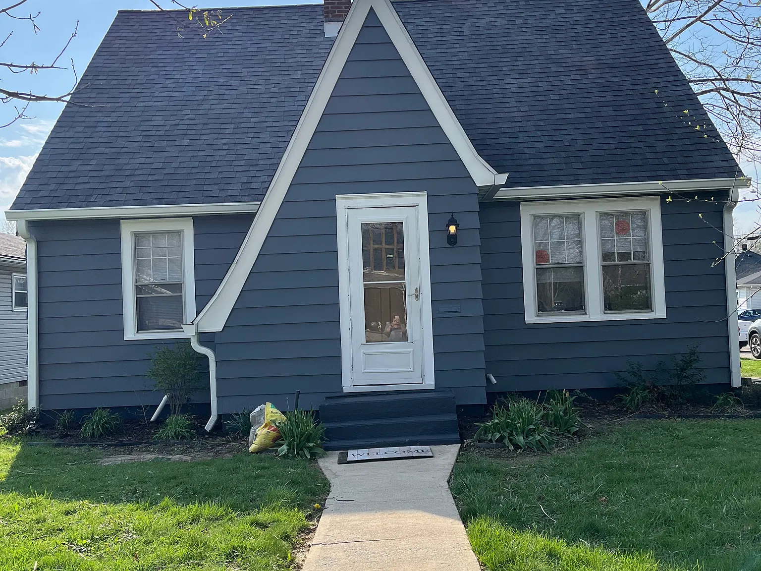 4 bed, 2045 sqft, $1,600 — Photo 1