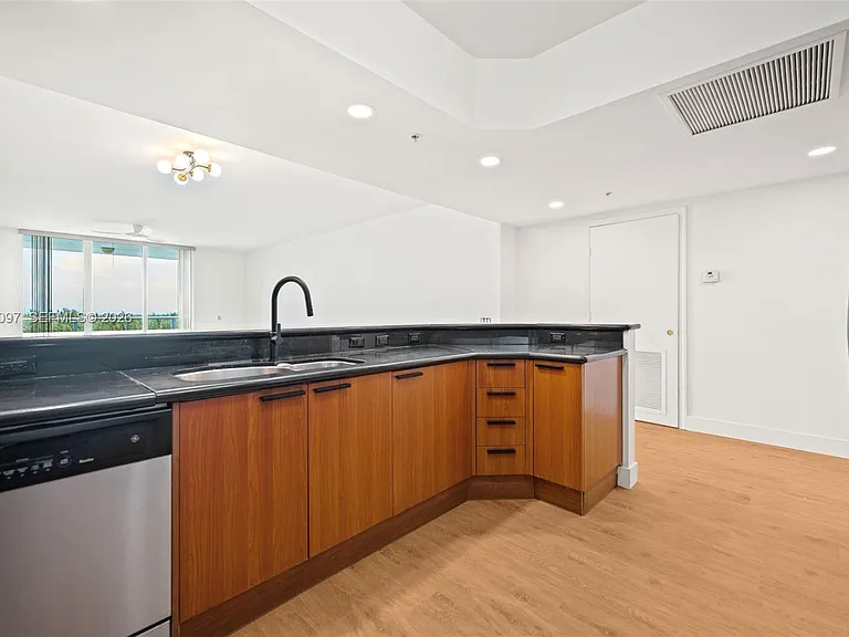 14951 Royal Oaks Ln #1001 — Photo 17