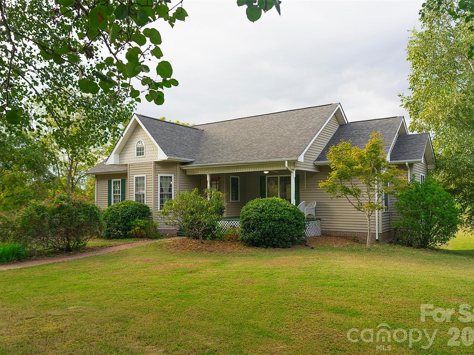 1st image of 155 4th Ave NE