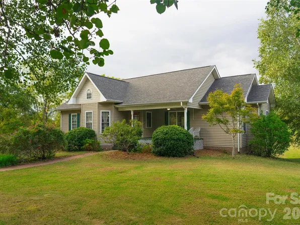 155 4th Ave NE, Catawba, NC 28609
