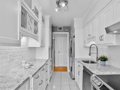 1101 N Elm St UNIT 902, Greensboro, NC, 27401