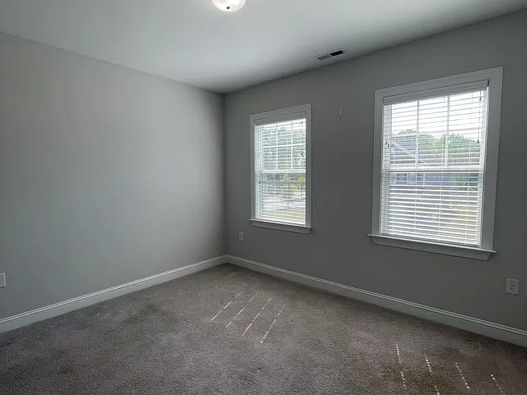 813 Matterhorn Dr — Photo 17