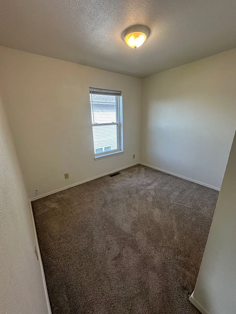 Spacious 3-Bedroom Home on Missoula's Northside, Steps from Downtown — Photo 2