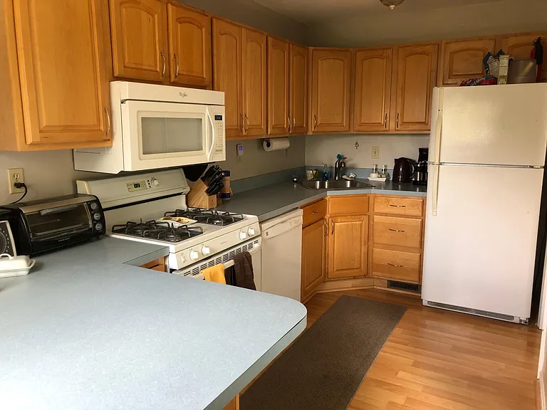 500 S Taylor St — Photo 7