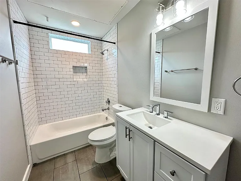 225 N Everton St #4 — Photo 17