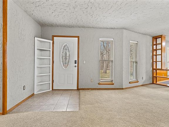 4th image of 24331 E 1027th Rd