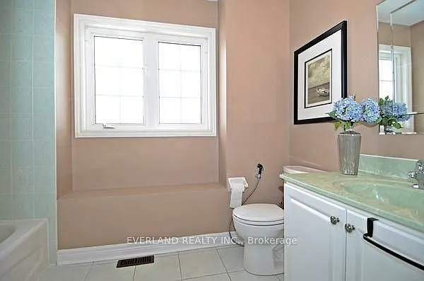 1BDR119 Alamo Heights Dr — Photo 3