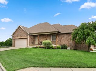 2007 N Leawood Ct, Ozark, MO 65721