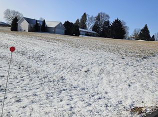 1611 Edgewood Dr, Davis, IL 61019