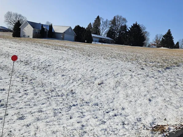 1611 Edgewood Dr, Davis, IL 61019