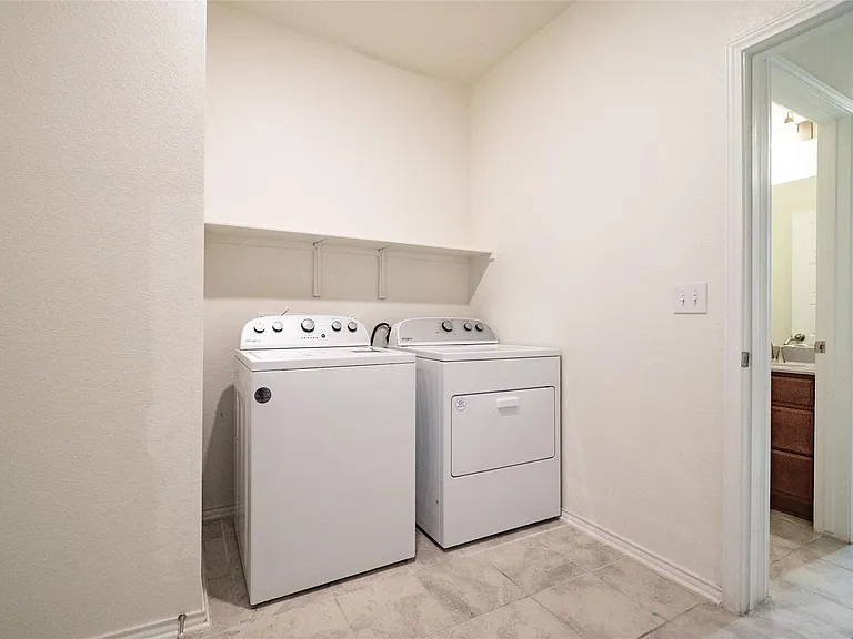 6412 Carriage Pines Dr — Photo 11
