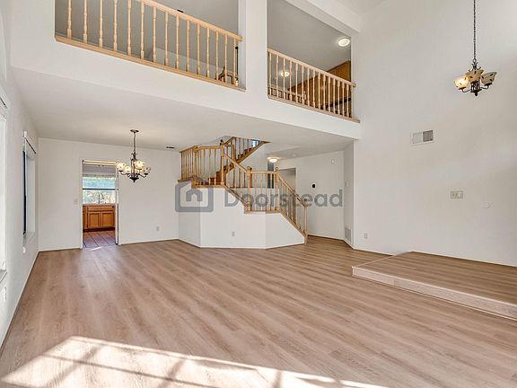 5th image of 26110 Windsor Dr