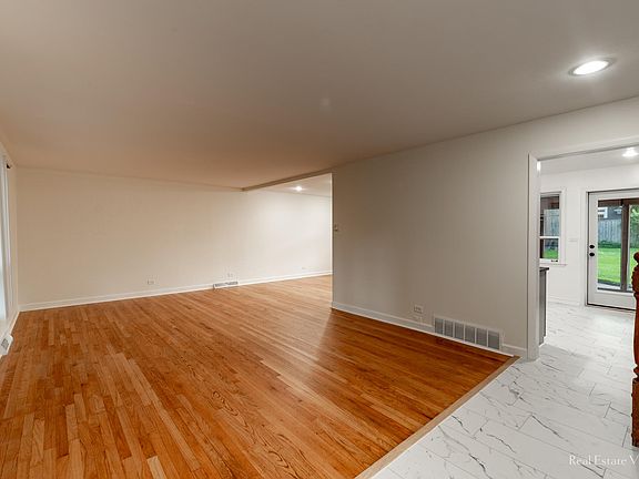 3rd image of 1250 Cavell Ave