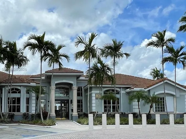 9640 NW 2nd St, Hollywood, FL