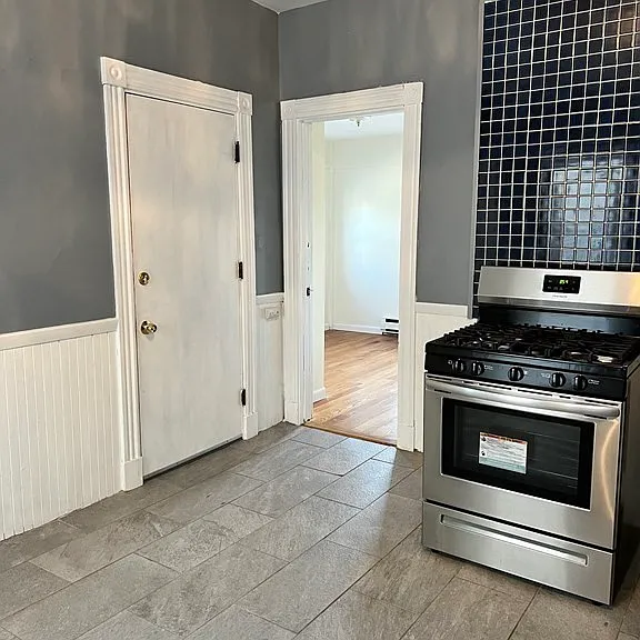 42 Barry St #2 — Photo 1