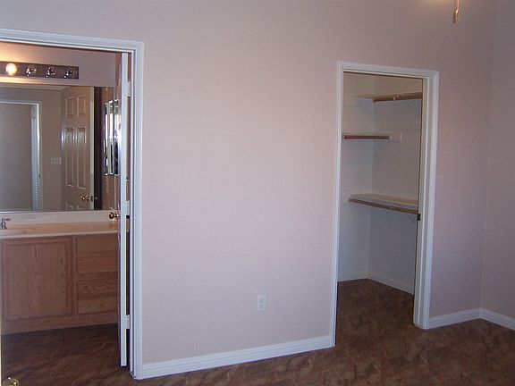 Master Bed Bath-Closet