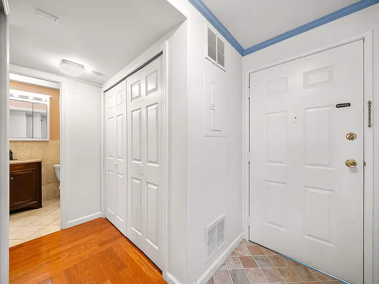 303 Ellery Ct #303 — Photo 11