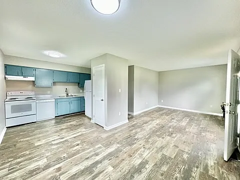 2024-2026 Hickory Hill Dr #2024 — Photo 10