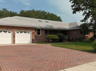 199 Lakeshore Dr, Hammonton, NJ 08037