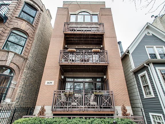 2nd image of 1639 N Oakley Ave #S1