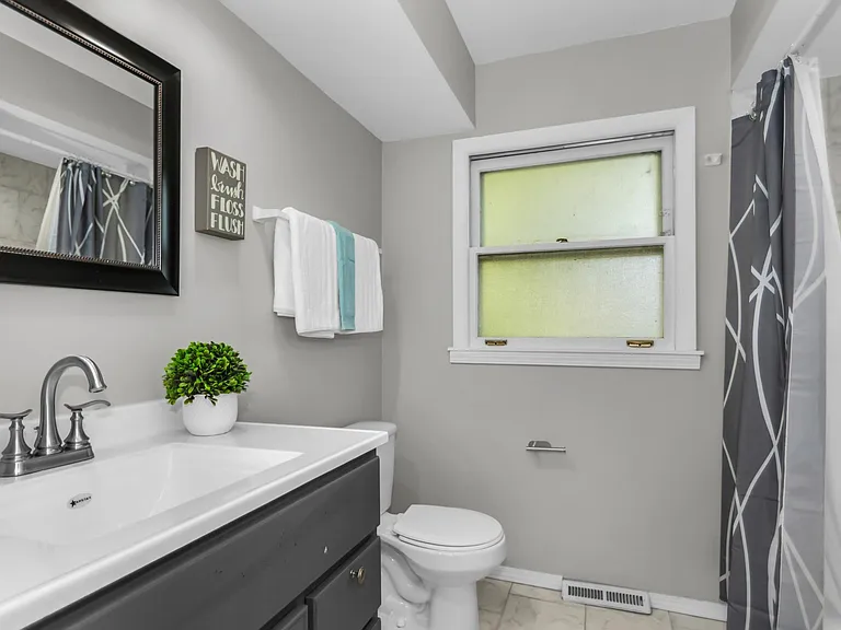 Merlin Dr — Photo 6