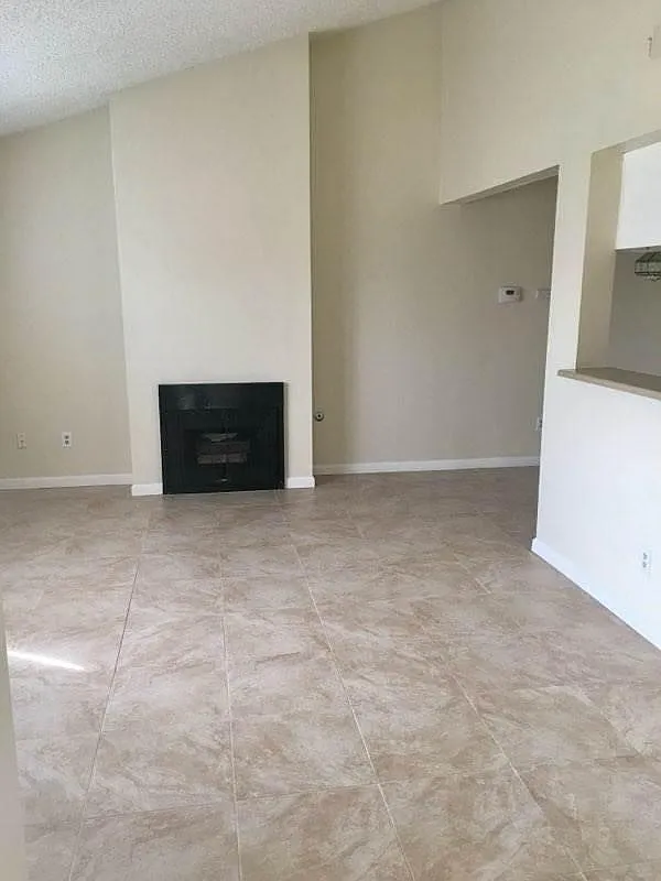 1839 E Avenue J10 — Photo 2