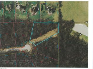 7106 Forest Oak Dr, McHenry, IL 60050